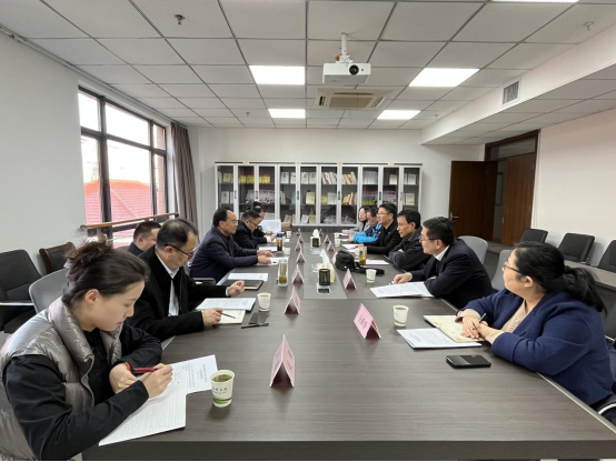 安徽省糧食和物資儲備局、中國農(nóng)業(yè)發(fā)展銀行安徽省分行赴淮糧集團考察調(diào)研秋糧收儲工作